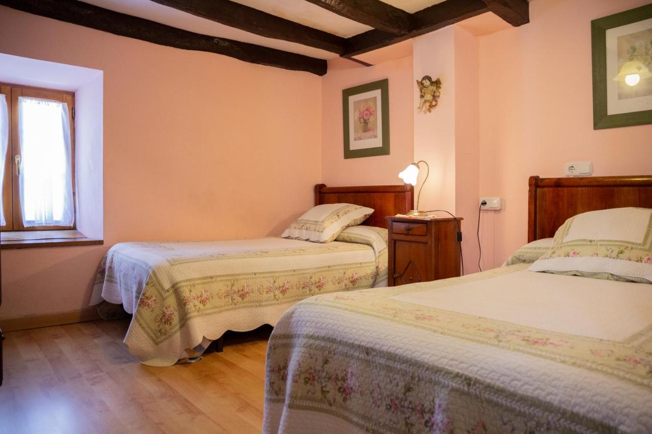 Casa Navarlaz S N Valcarlos Exteriér fotografie